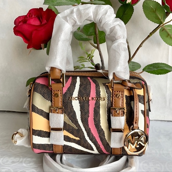 🌺Michael Kors Set🌺 - Picture 3 of 15